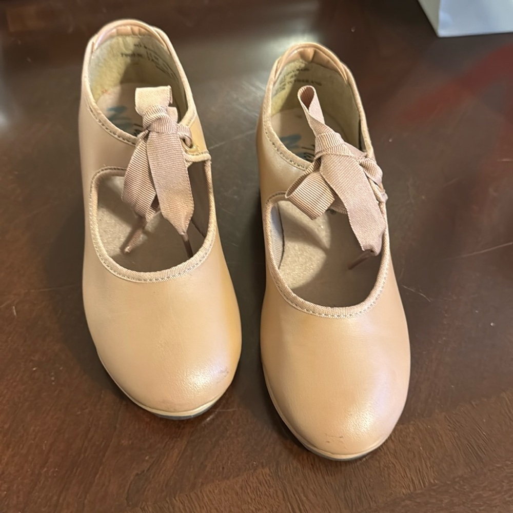 Tan tap shoes